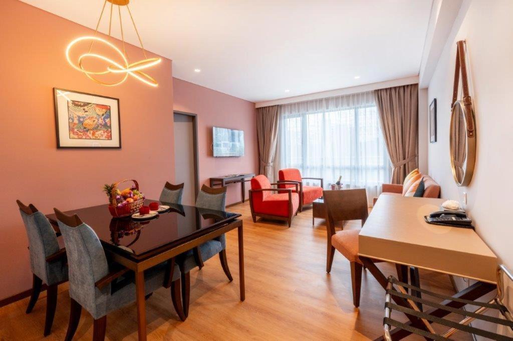 Arena Premier Hotel Seremban Buitenkant foto