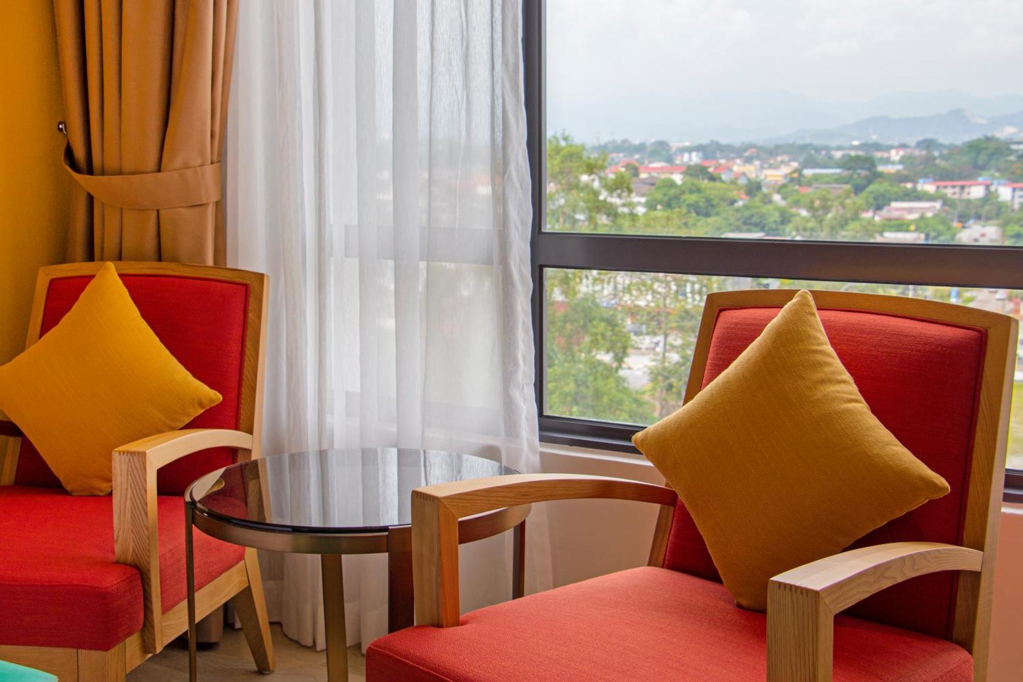 Arena Premier Hotel Seremban Buitenkant foto