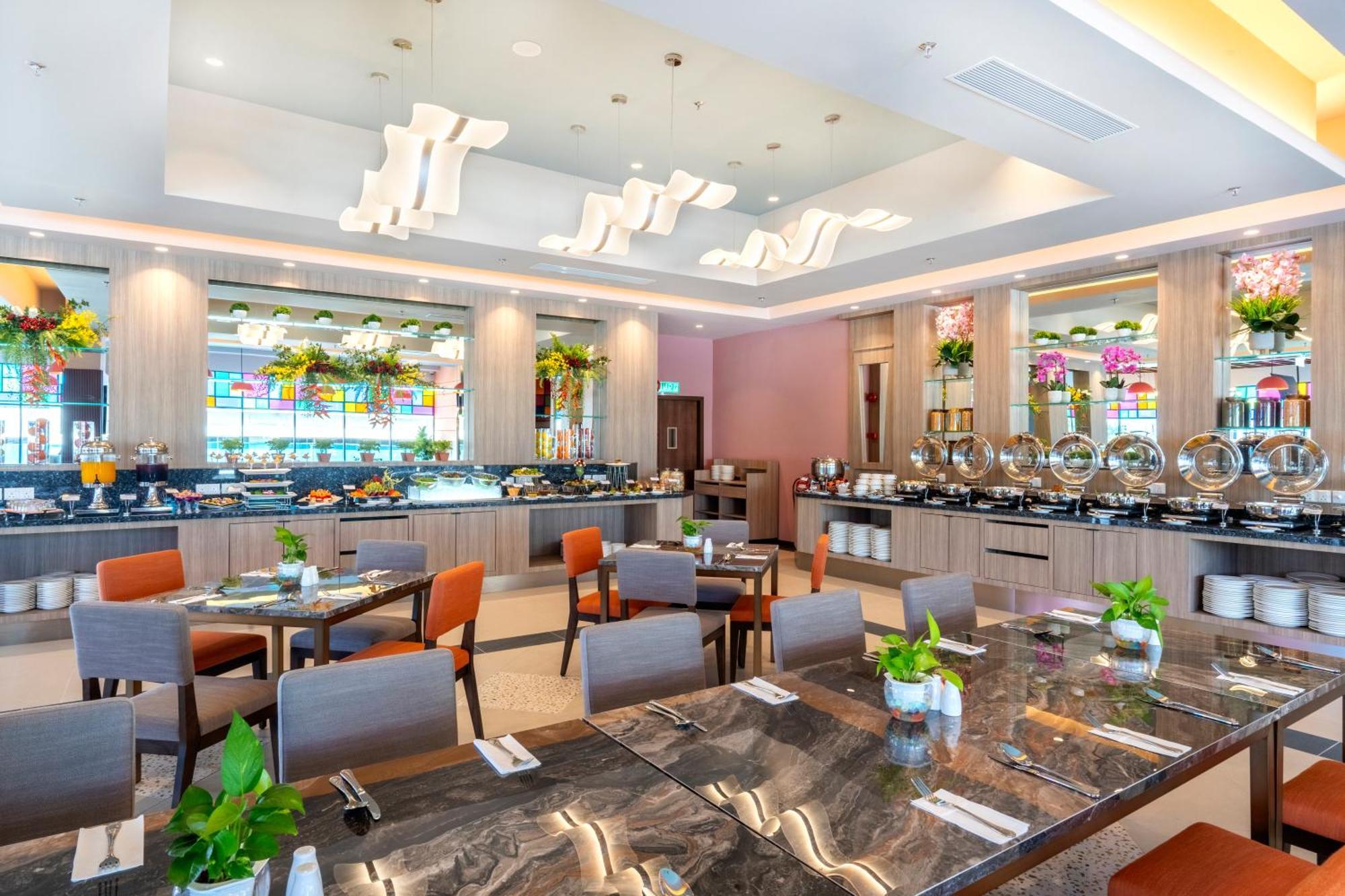 Arena Premier Hotel Seremban Buitenkant foto